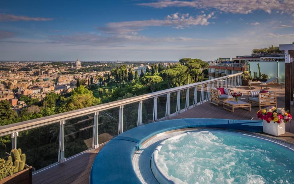 hotels with pools Rome