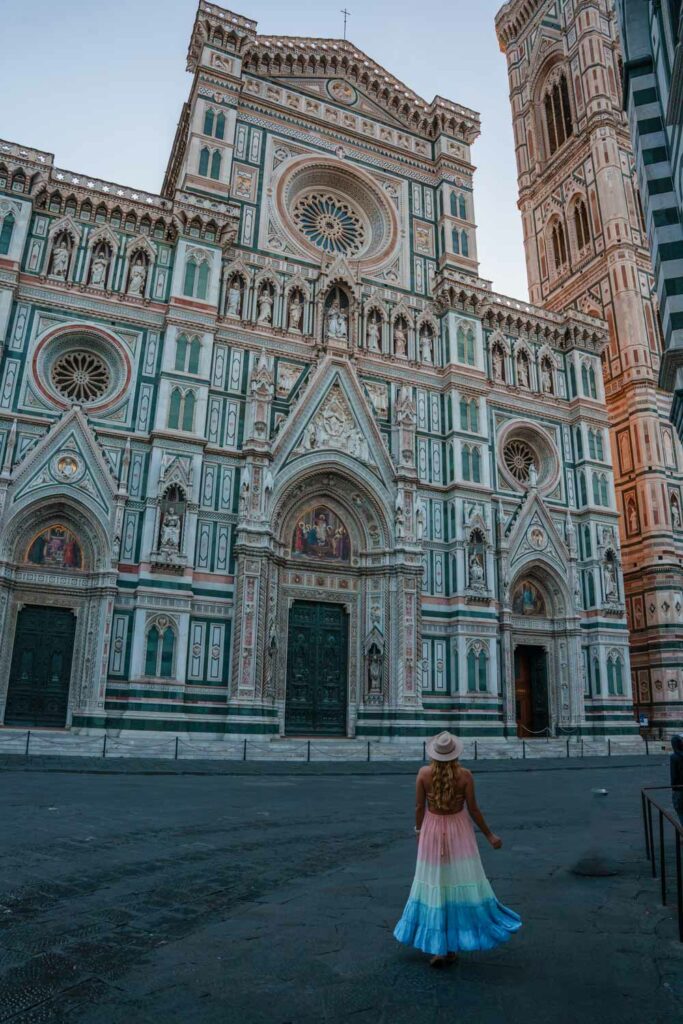 Blogger Gosia in front of the Duomo in Florence.