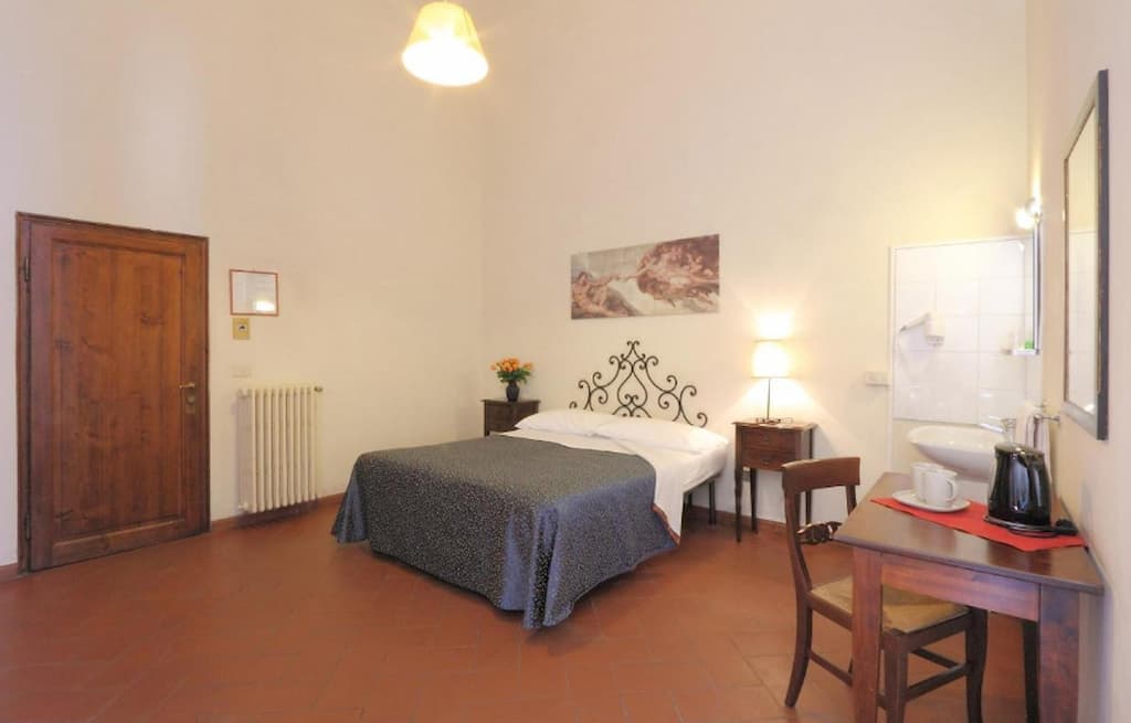 simple but nice hotel in Florence