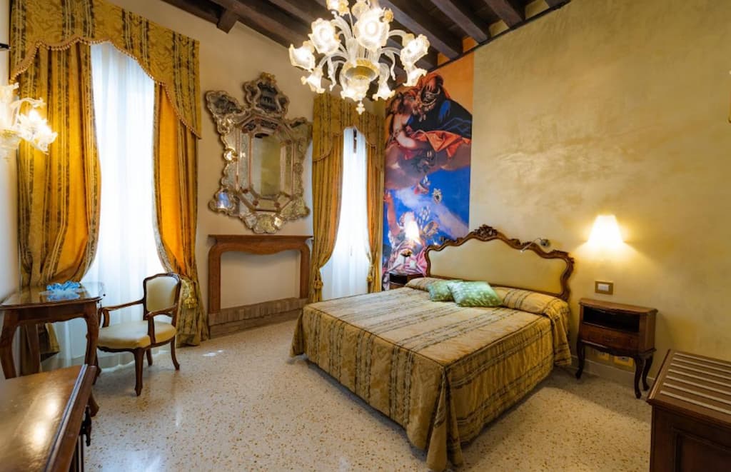 where to stay in Venice Italy first time